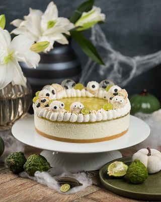 Halloween-Limettenkuchen. 🍋 Leicht, frisch und ideal für Liebhaber von Zitrusfrüchten! Das perfekte Dessert für die...